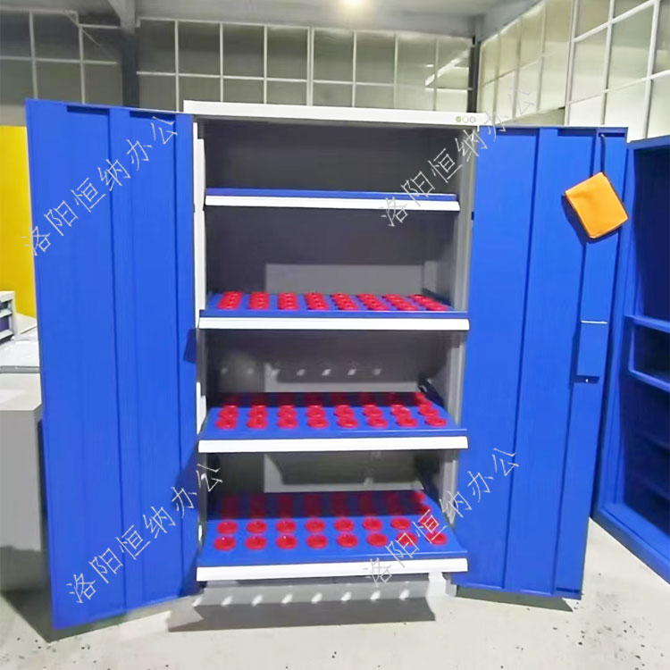 重型工具柜洞洞板挂板细节