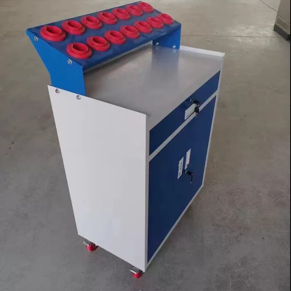重型工具车万向轮与抽屉细节